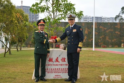 View - Giao lưu hữu nghị quốc phòng biên giới Việt Nam-Trung Quốc lần thứ 10